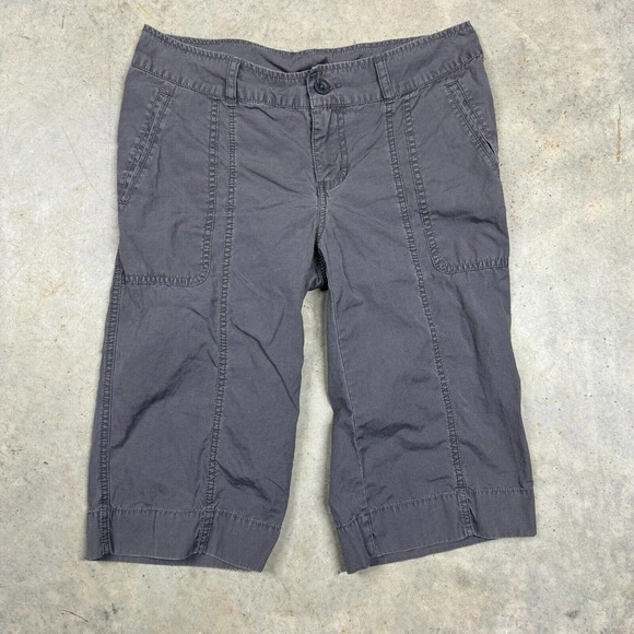 The North Face Women TNF Outdoors Capri Pants Flat Front Pockets Gray Medium - Picture 1 of 10